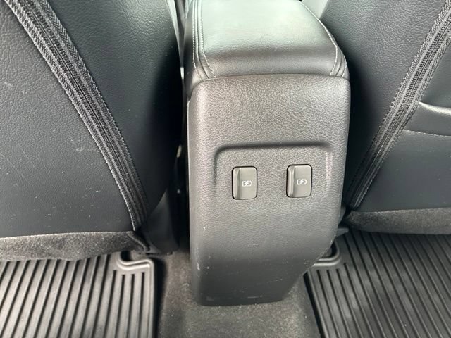 Used 2023 Nissan Kicks SR w/ SR Premium Package FWD image 21