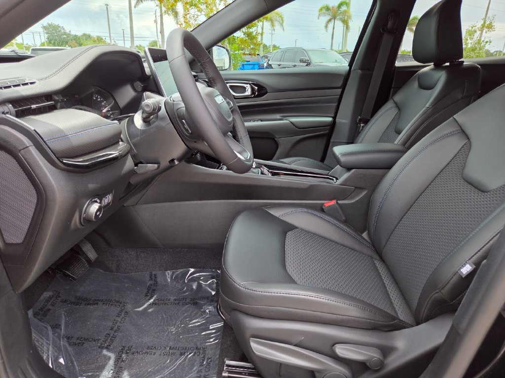 New 2026 Jeep Compass Latitude AWD/4WD image 27