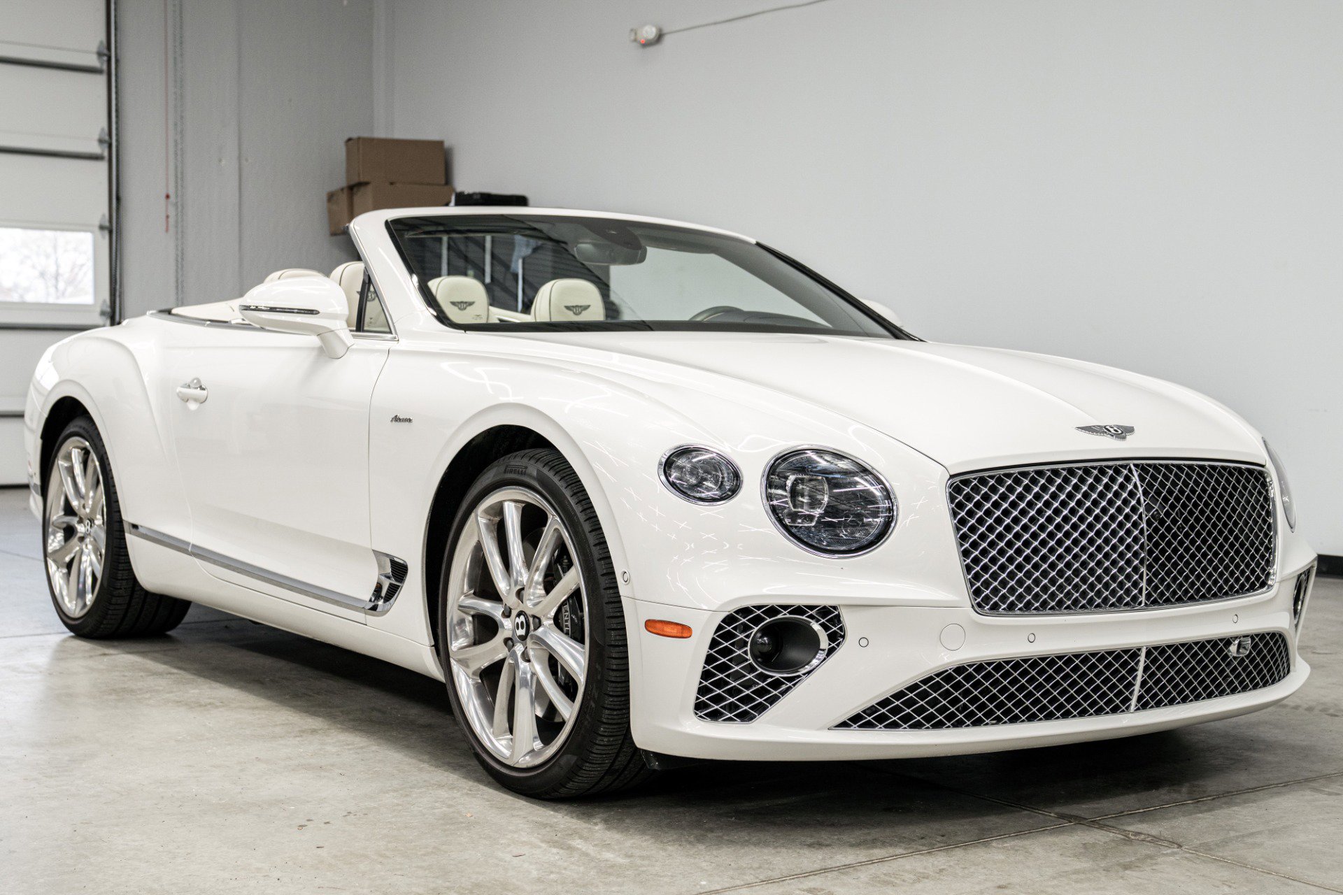 Used 2023 Bentley Continental GT Azure image 3