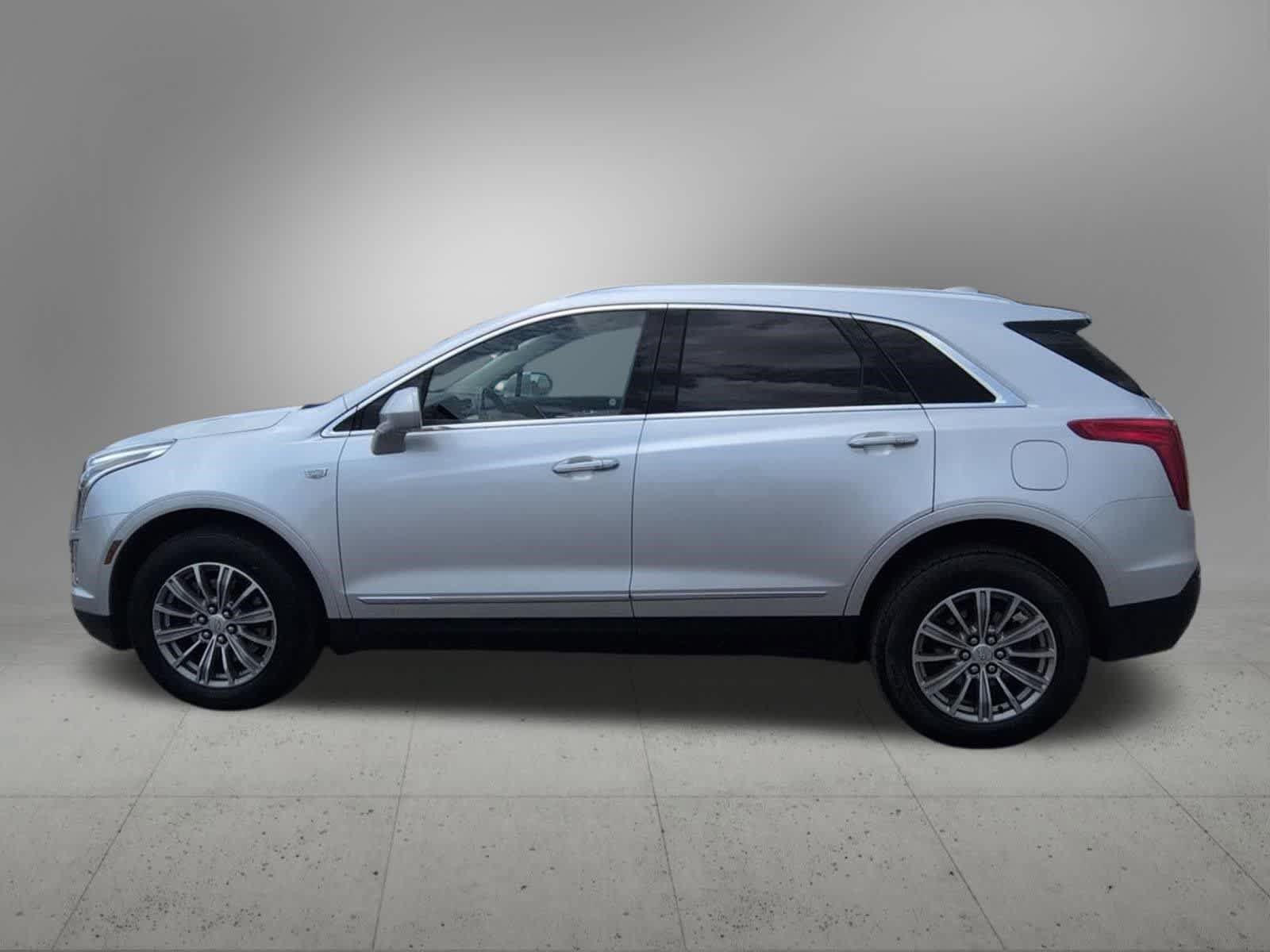 Used 2018 Cadillac XT5 Luxury AWD/4WD image 3