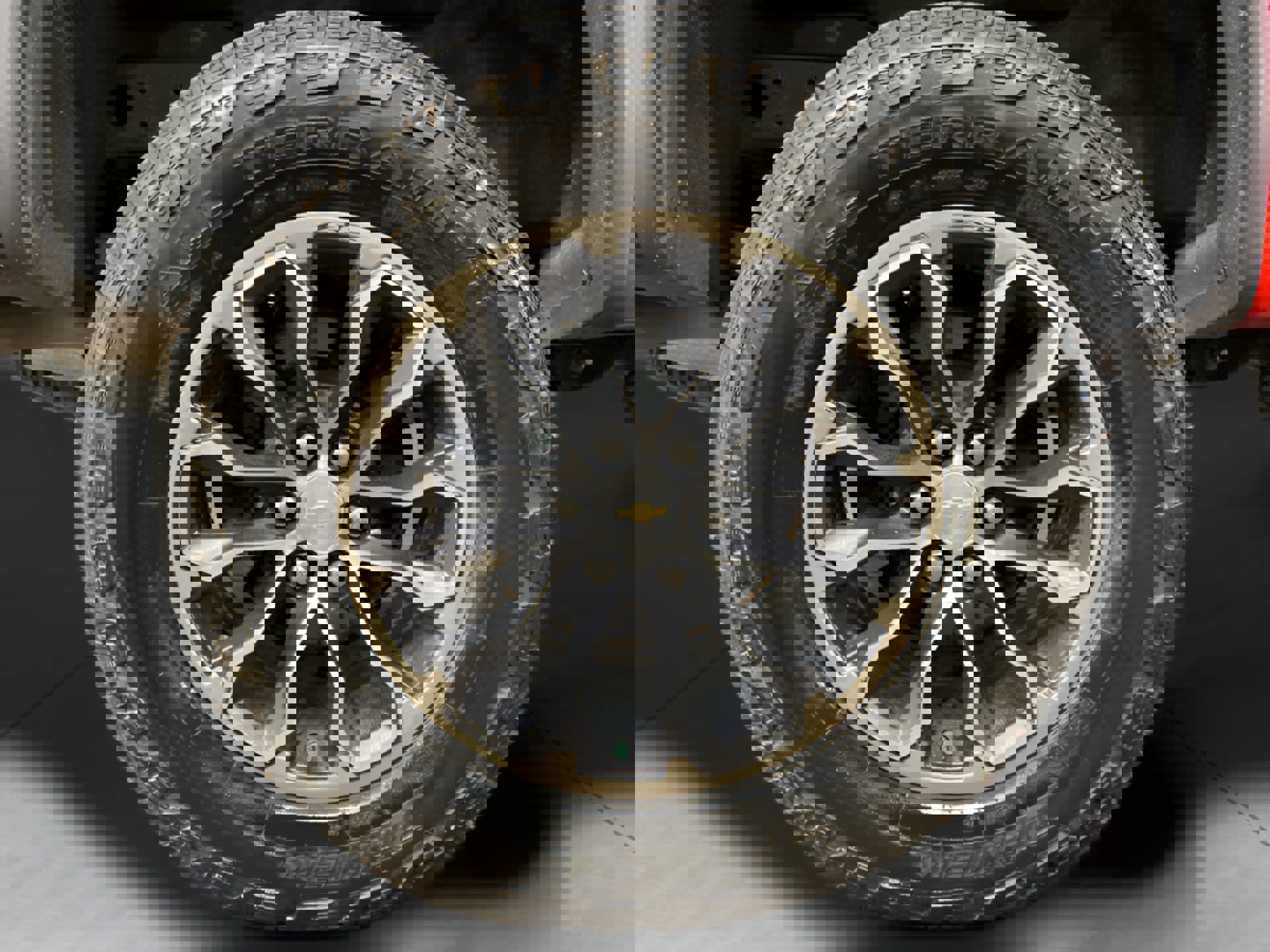 Used 2018 Chevrolet Colorado ZR2 image 12