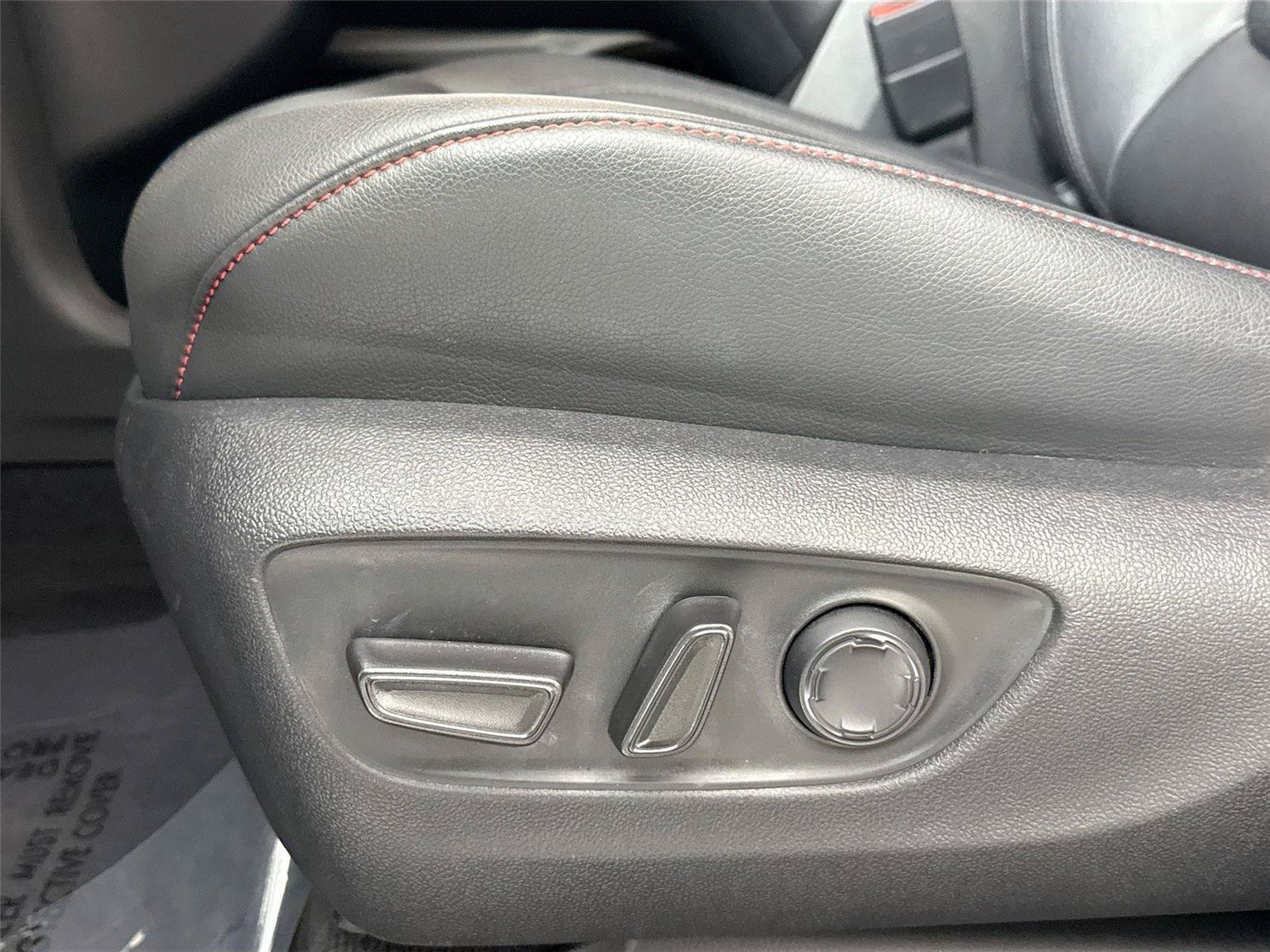 Certified 2025 Toyota Sienna XSE w/ XSE Plus Package FWD image 29
