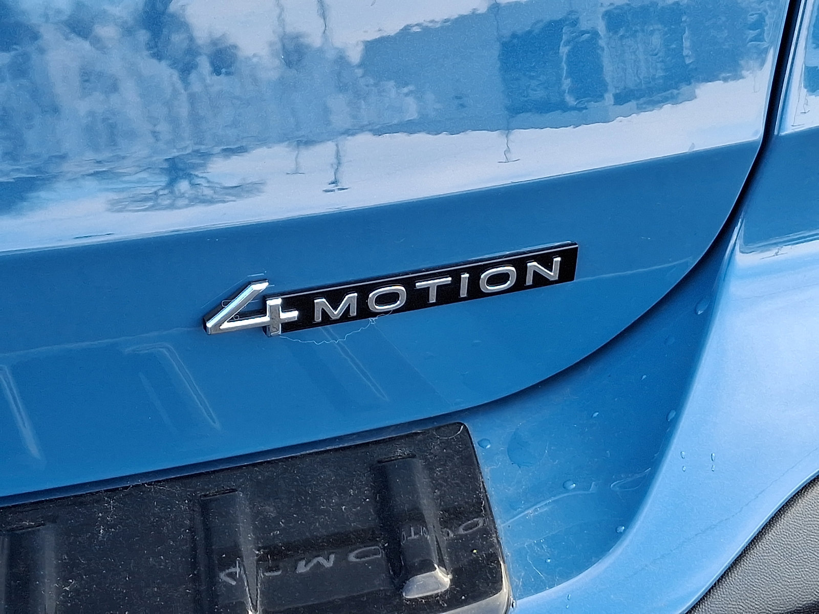 Certified 2025 Volkswagen Taos S image 31