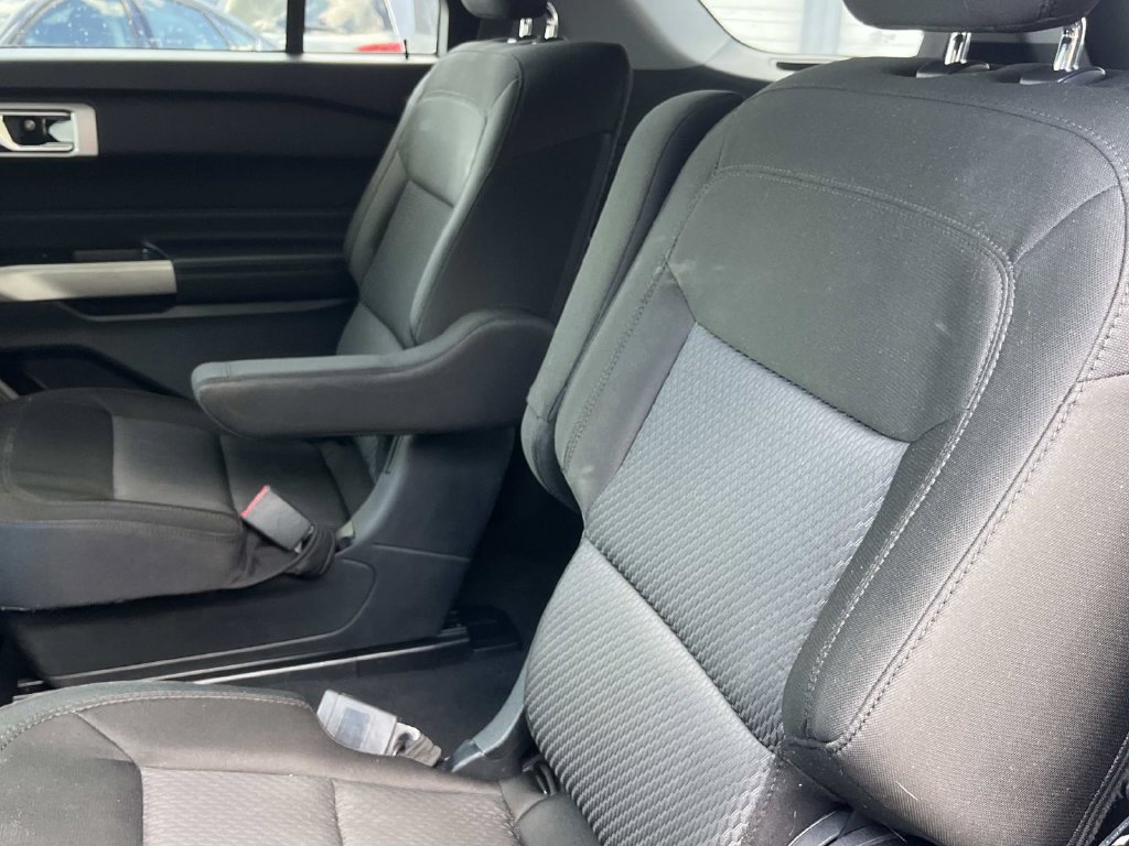 Used 2022 Ford Explorer XLT RWD image 26