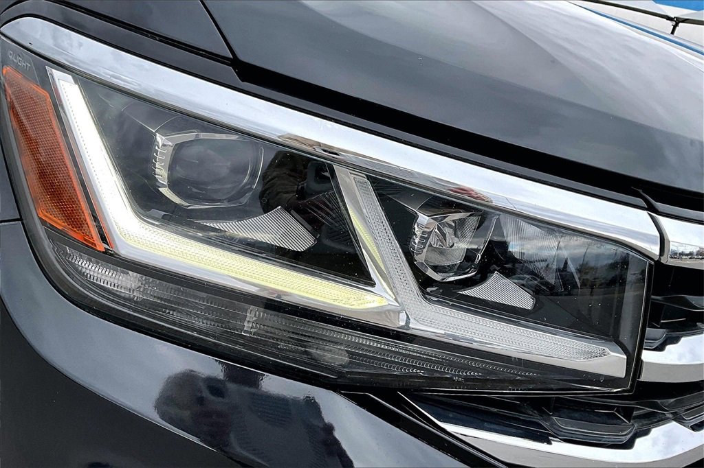 Used 2021 Volkswagen Atlas S image 25