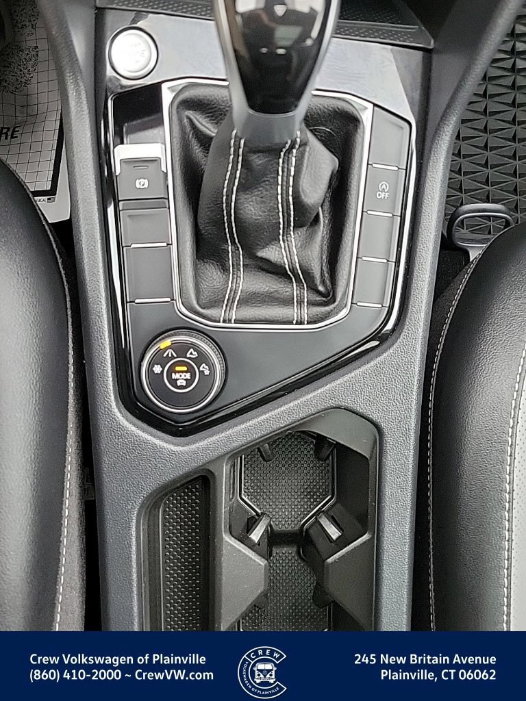 Certified 2023 Volkswagen Taos SEL AWD/4WD image 9