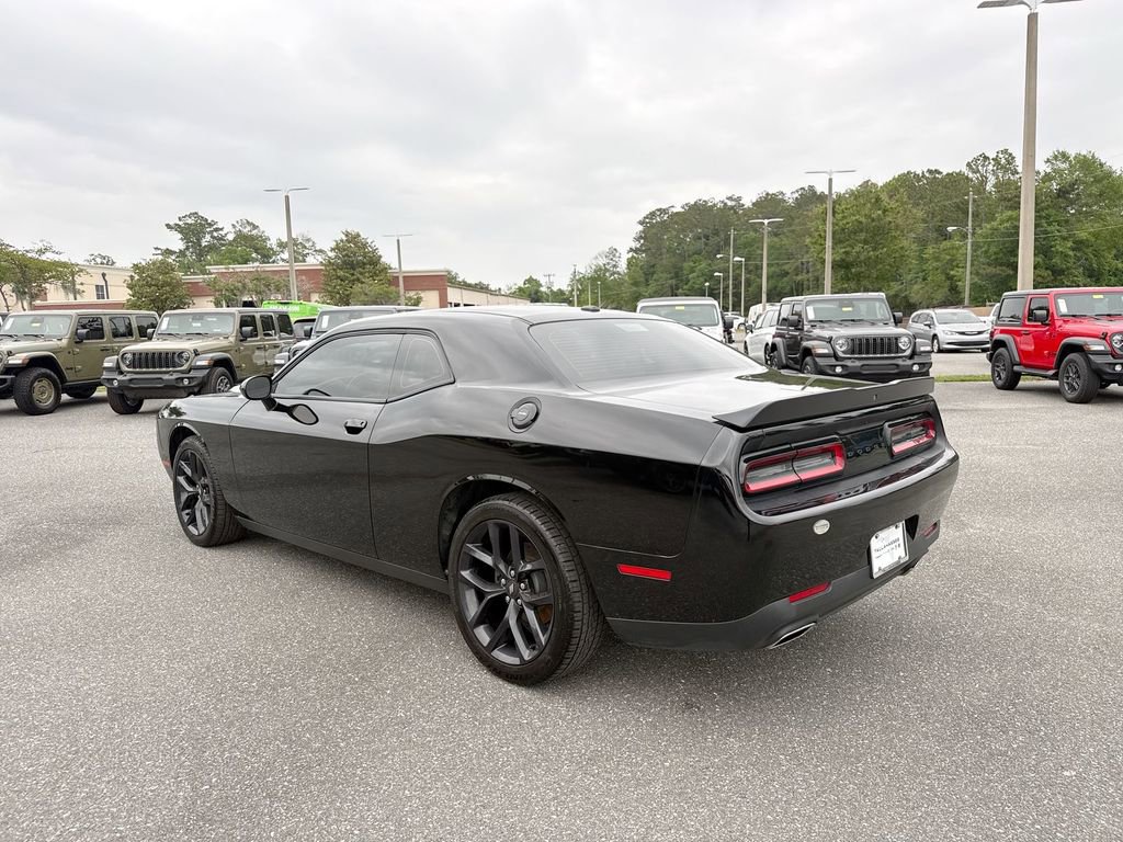Used 2021 Dodge Challenger SXT w/ Blacktop Package RWD image 5