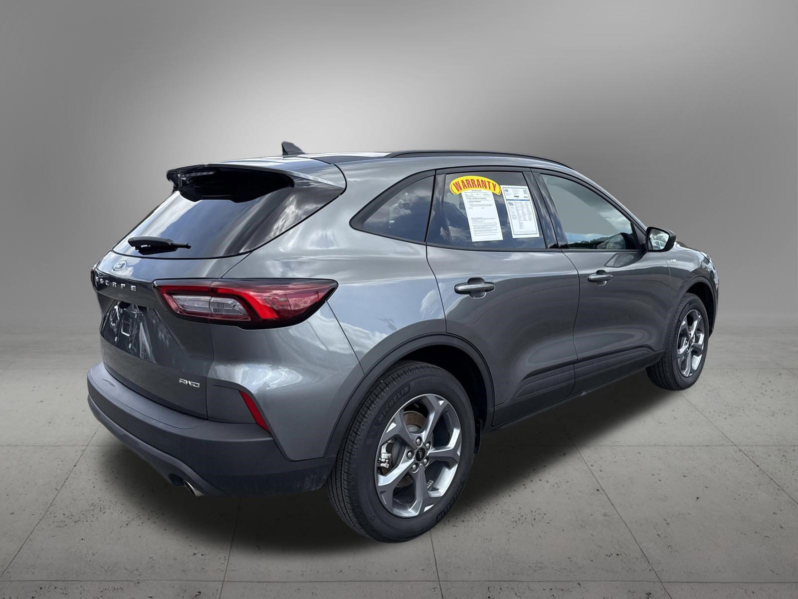 Used 2025 Ford Escape ST-Line image 4