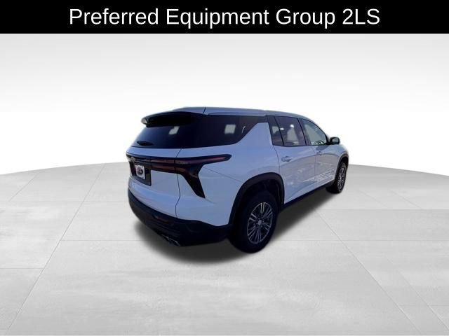 Used 2024 Chevrolet Traverse LS image 5