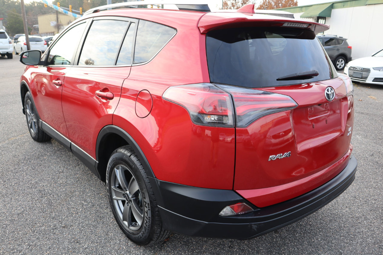 Used 2016 Toyota RAV4 LE image 4