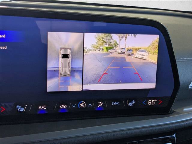 Used 2024 Chevrolet Traverse LT image 13