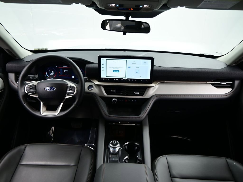 Used 2025 Ford Explorer Active w/ Active Comfort Package image 14
