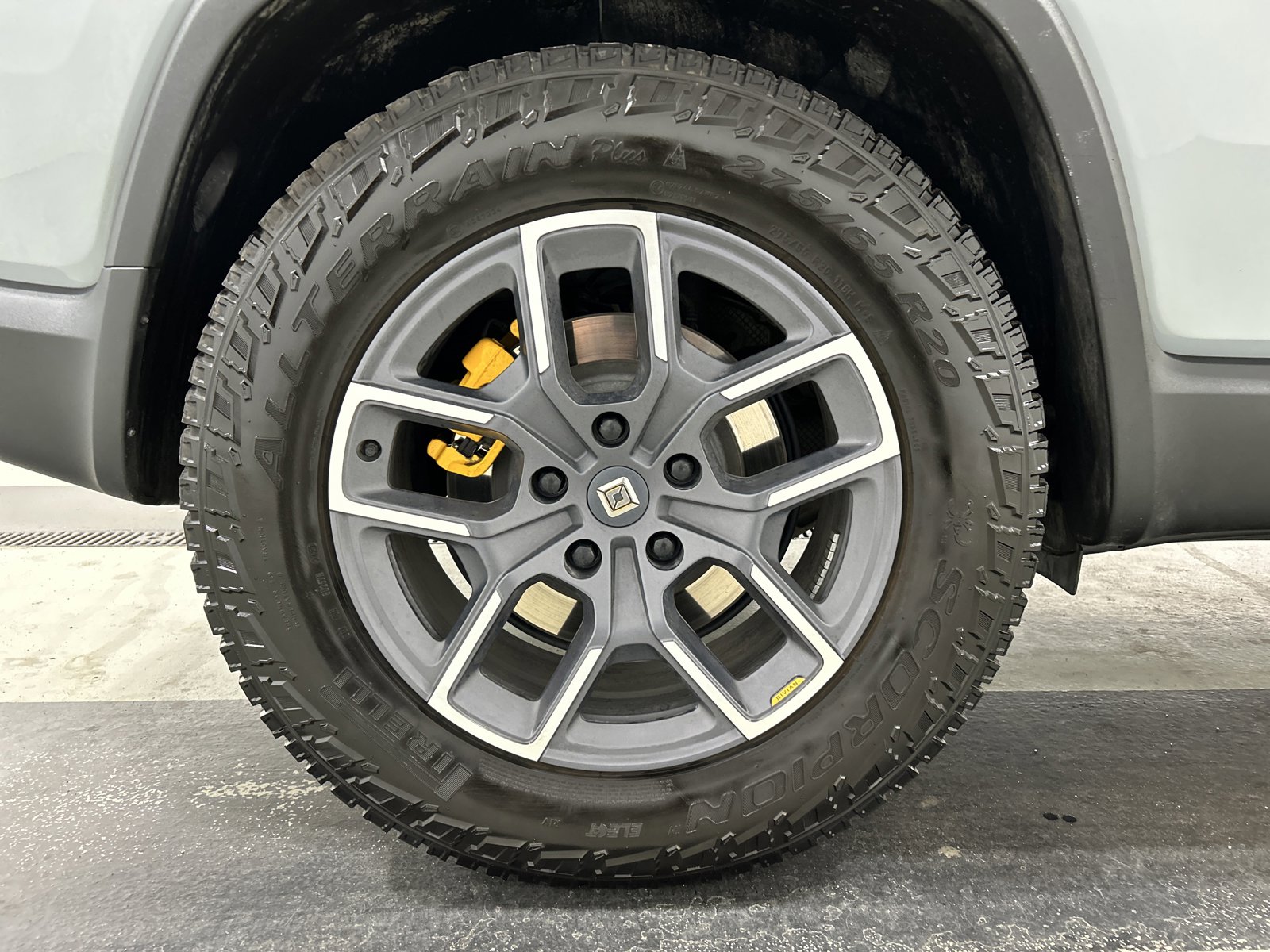 Used 2023 Rivian R1S Adventure AWD/4WD image 12