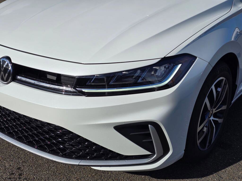 New 2026 Volkswagen Jetta SE image 10