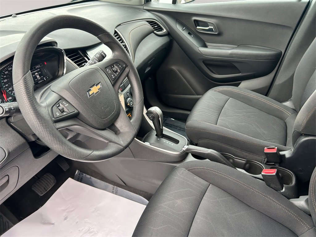 Used 2017 Chevrolet Trax LT image 10
