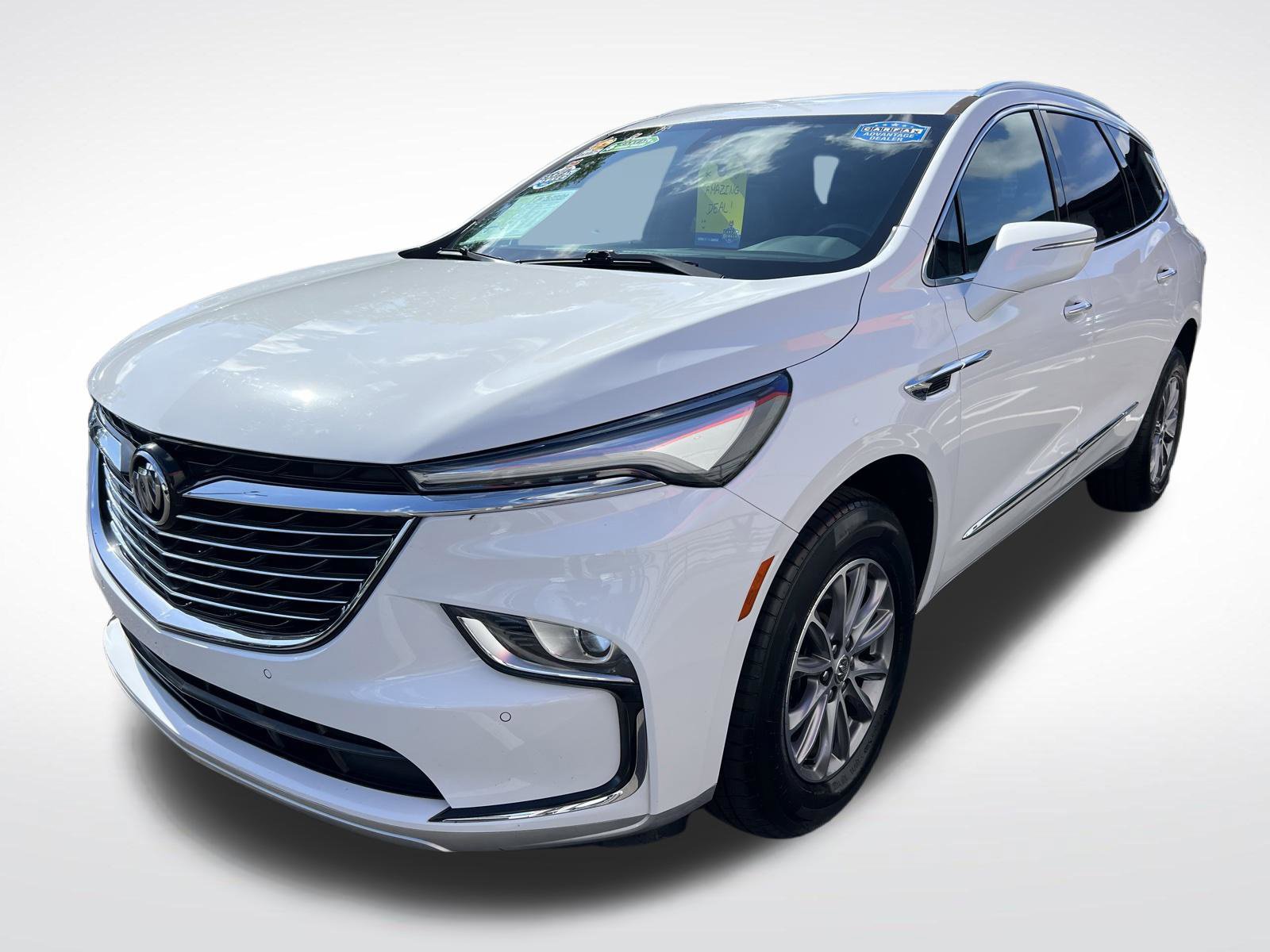 Used 2023 Buick Enclave Essence FWD image 3