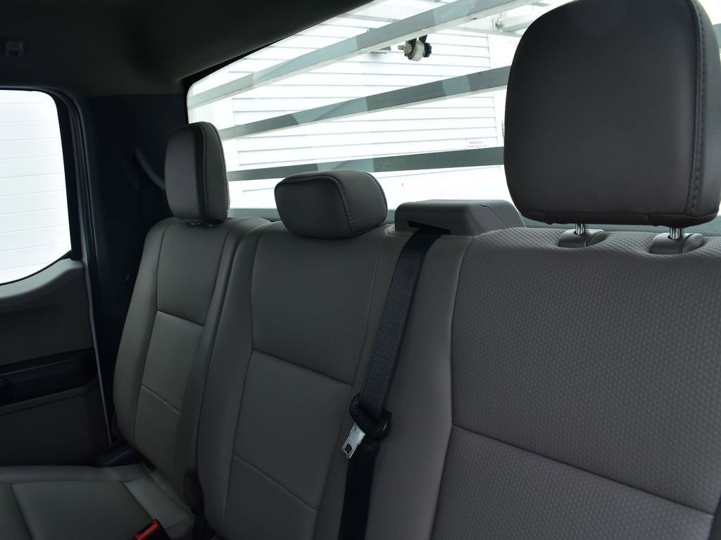 Used 2022 Ford F550 4x4 SuperCab Super Duty image 5