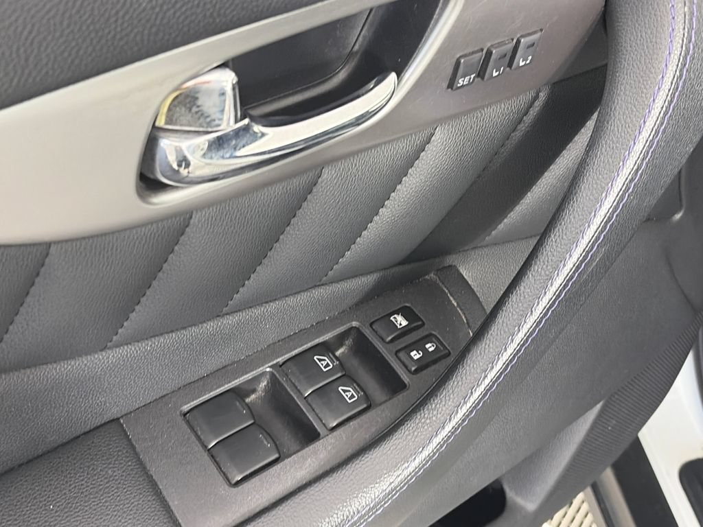 Used 2016 INFINITI QX70 AWD w/ Premium Package image 25