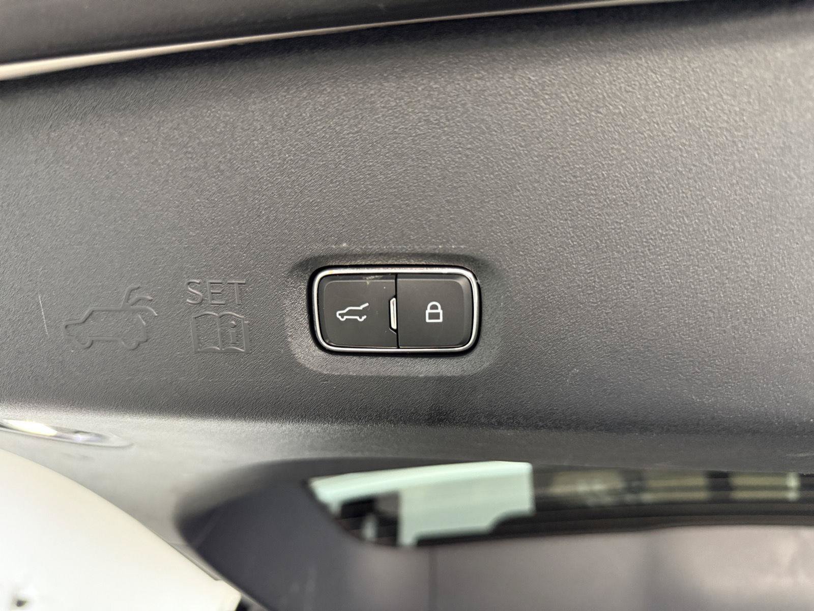 Used 2025 Ford Expedition Max Platinum AWD/4WD image 34