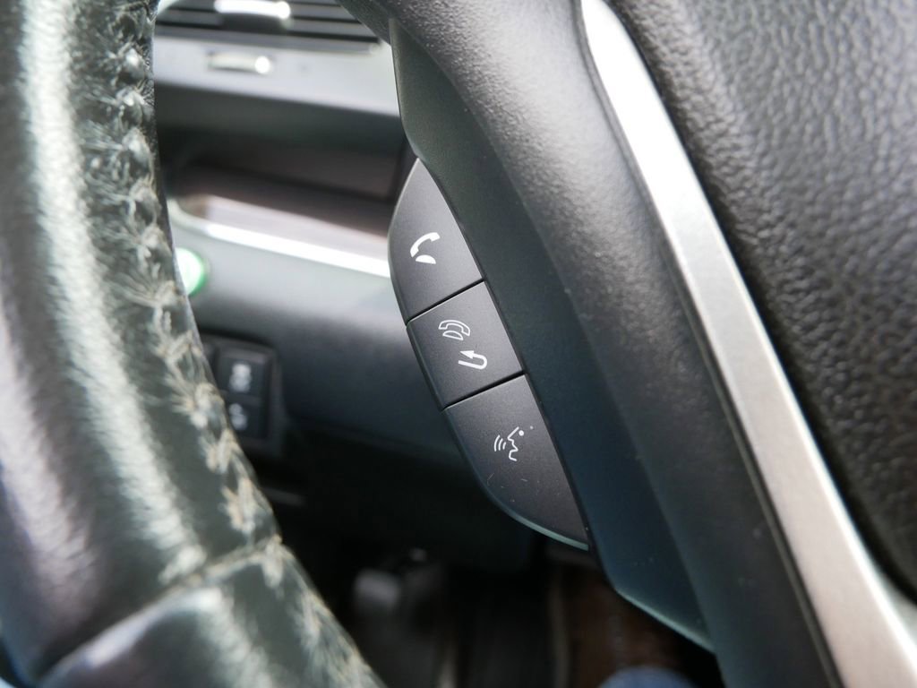 Used 2016 Honda CR-V Touring image 20