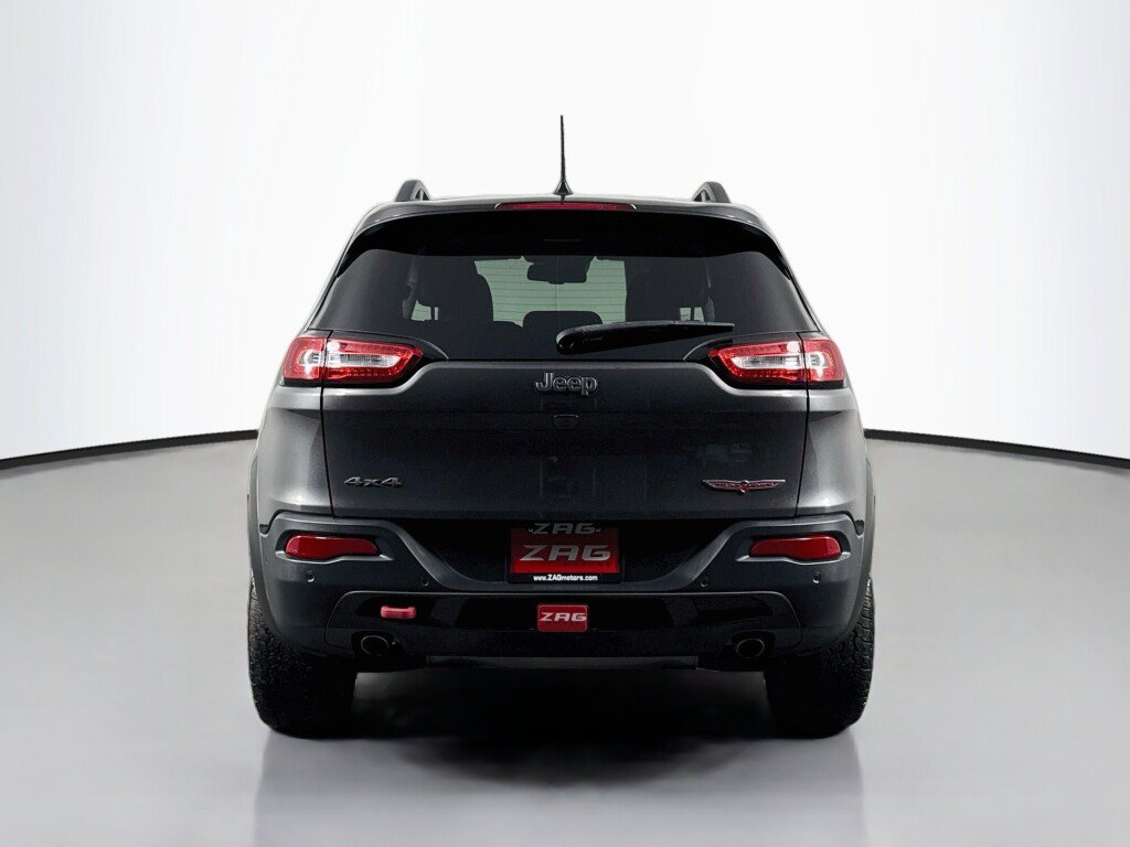 Used 2018 Jeep Cherokee Trailhawk w/ Quick Order Package 27L AWD/4WD image 4