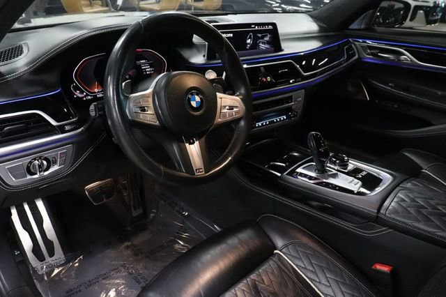 Used 2021 BMW M760i xDrive w/ Luxury Rear Seating Package image 10