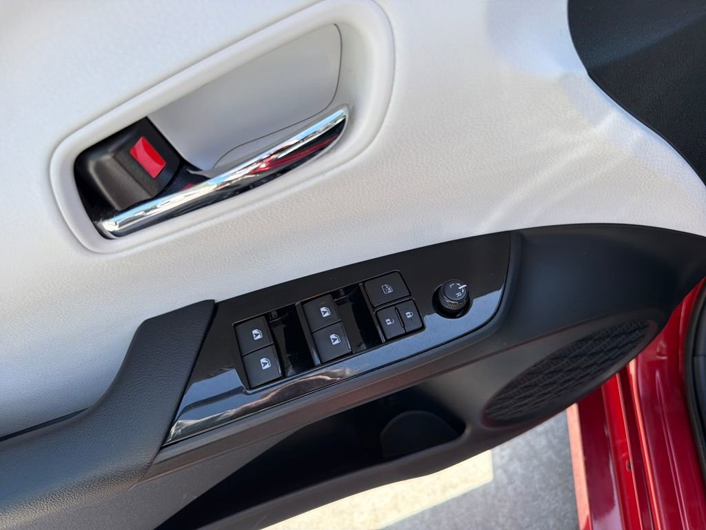 Used 2017 Toyota Prius Prime Plus image 44