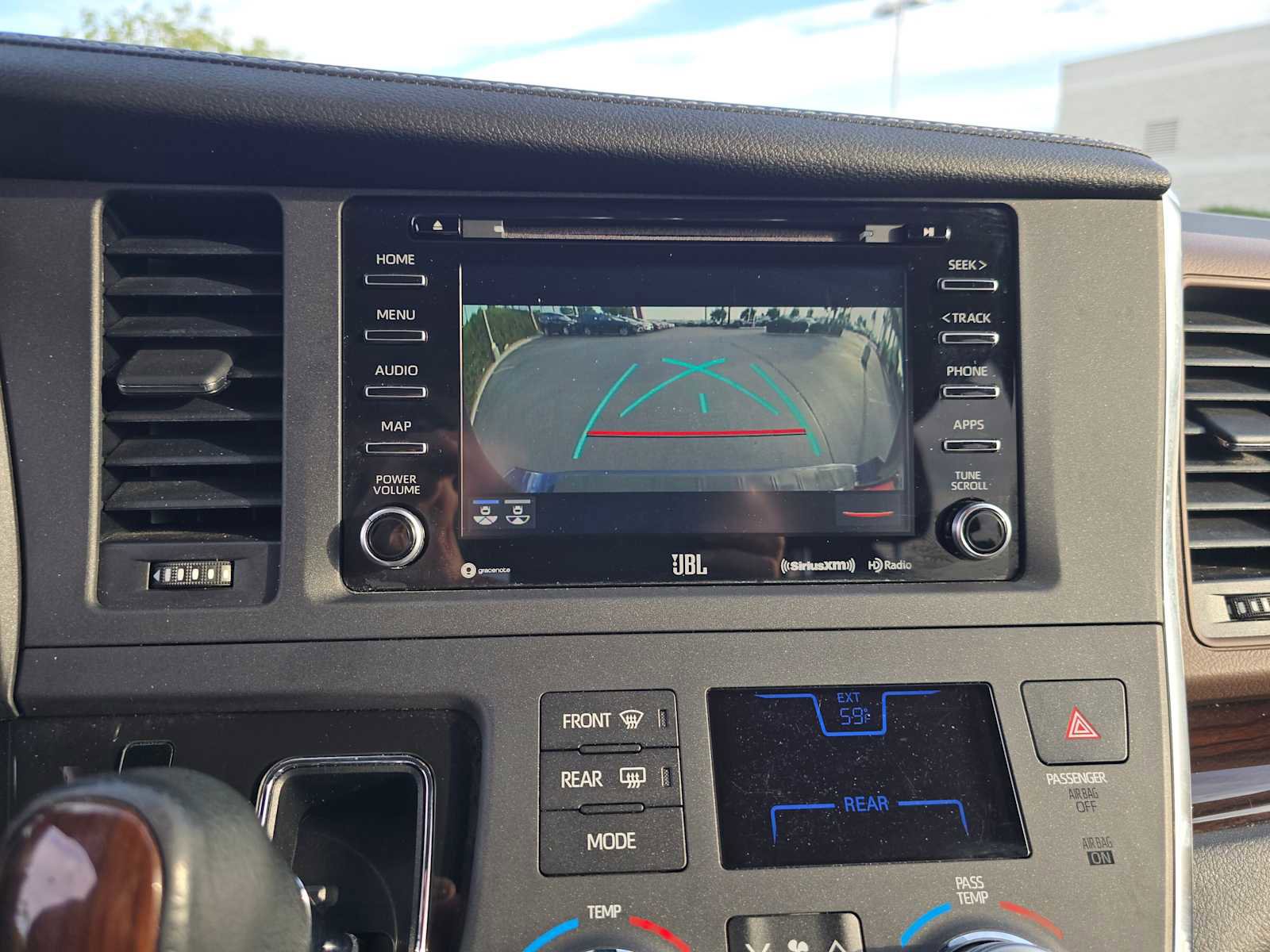 Used 2019 Toyota Sienna Limited image 28