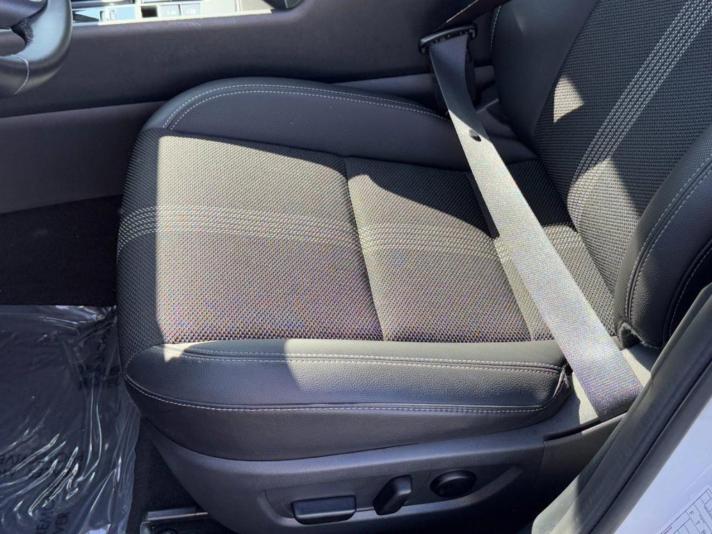 Used 2025 MAZDA CX-50 AWD 2.5 S w/ Premium Package image 22