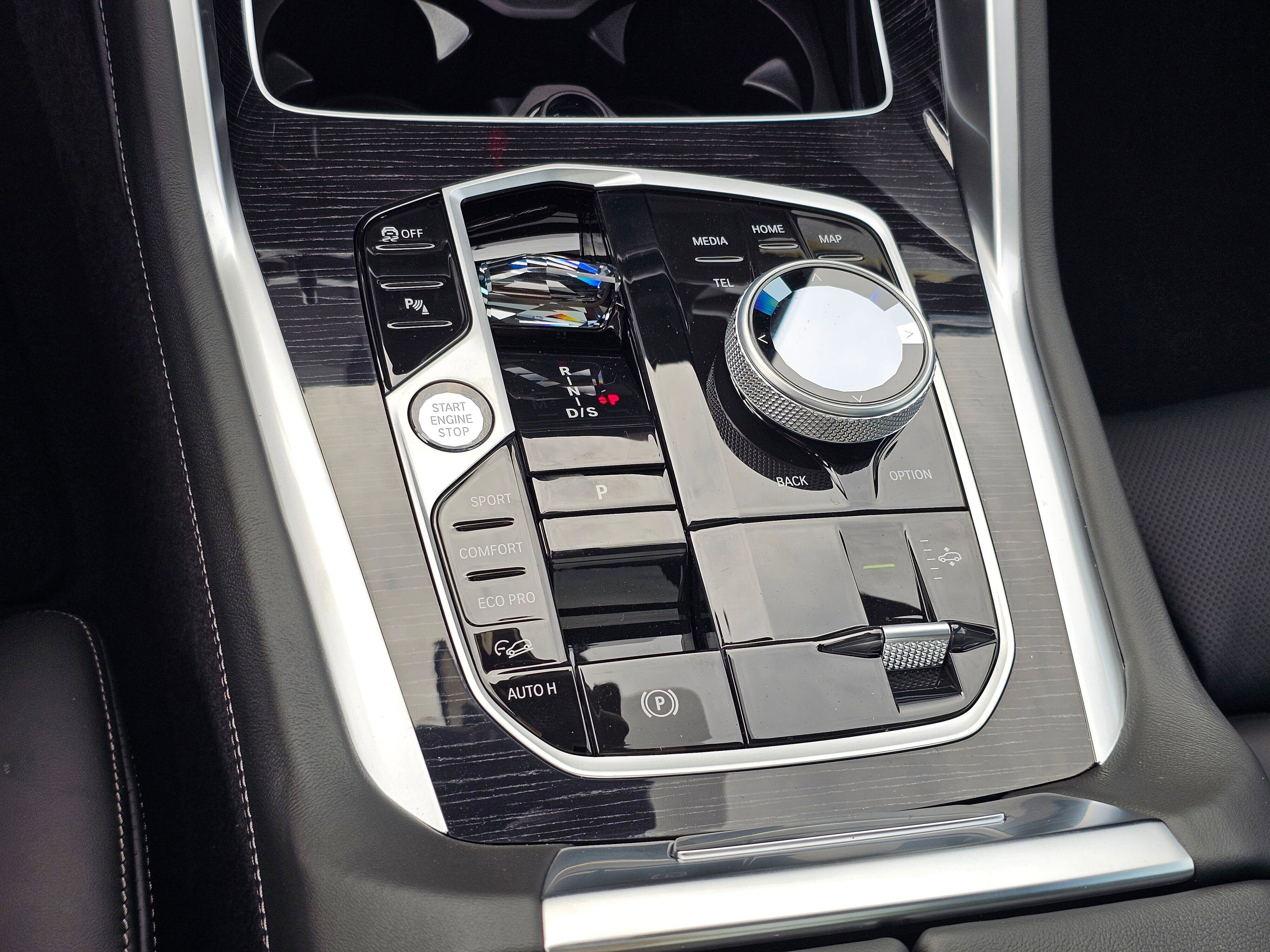 New 2026 BMW X6 xDrive40i w/ Executive Package image 23