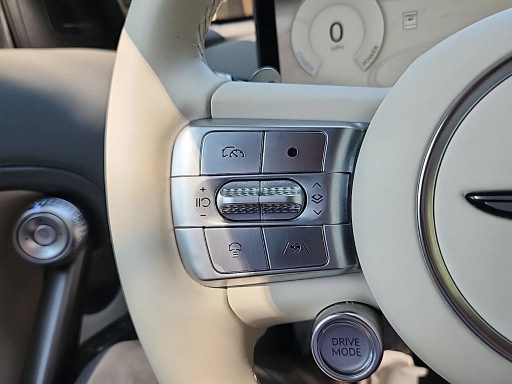 Certified 2024 Genesis GV60 Advanced AWD/4WD image 11