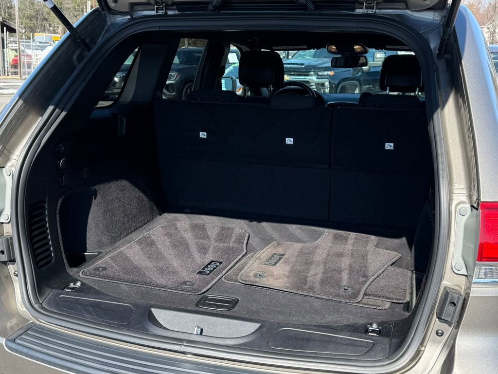 Used 2016 Jeep Grand Cherokee Laredo w/ Quick Order Package 23E image 14