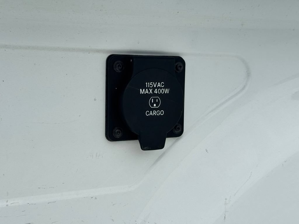 Used 2024 RAM 2500 Laramie w/ Safety Group AWD/4WD image 10