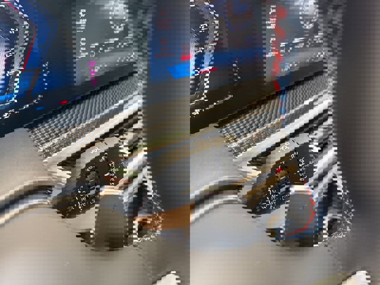 New 2026 BMW X7 M60i image 25