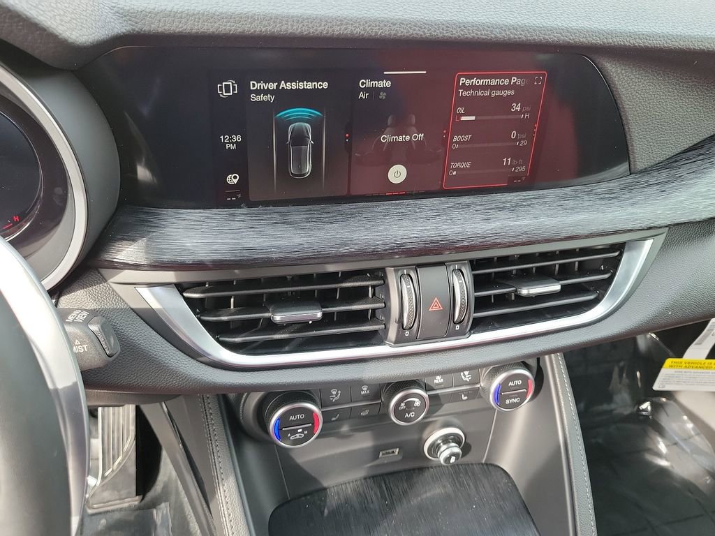 New 2024 Alfa Romeo Stelvio Sprint image 8