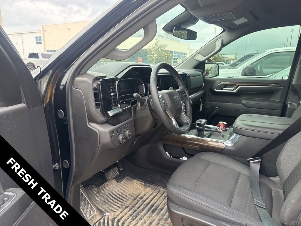 Used 2024 Chevrolet Silverado 1500 RST AWD/4WD image 8