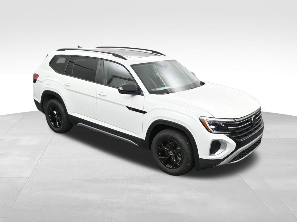 New 2025 Volkswagen Atlas Peak Edition SE image 26
