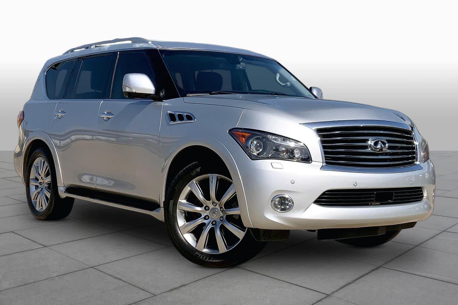 Used 2013 INFINITI QX56 4WD w/ Deluxe Touring Pkg image 3