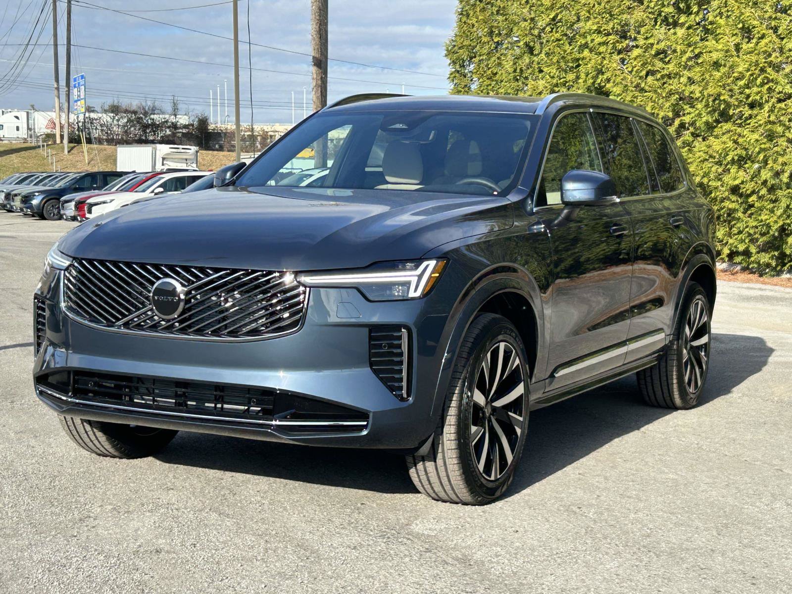 New 2026 Volvo XC90 B6 Core w/ Protection Package Premier AWD/4WD image 7