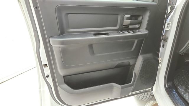 Used 2014 RAM 3500 Tradesman w/ Chrome Appearance Group image 16