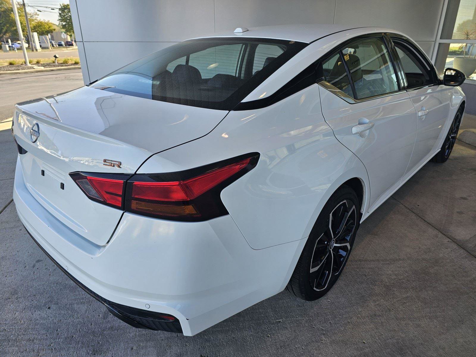 Used 2023 Nissan Altima 2.5 SR image 6