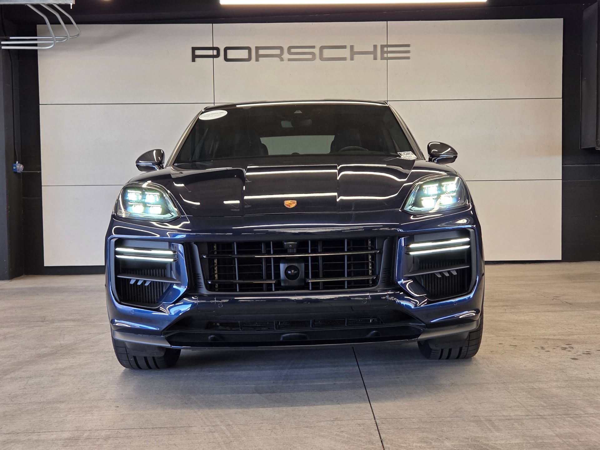 Certified 2024 Porsche Cayenne Turbo GT AWD/4WD image 28