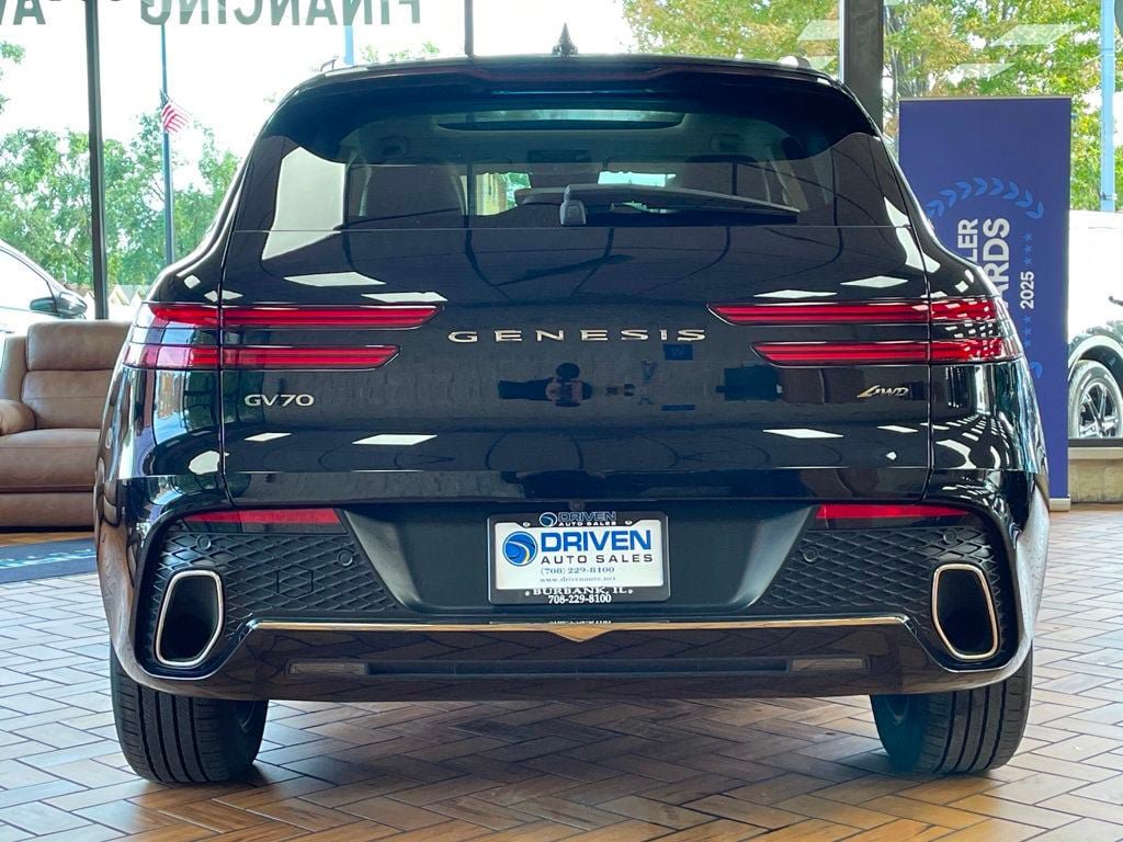 Used 2025 Genesis GV70 2.5T w/ Advanced Package AWD/4WD image 9