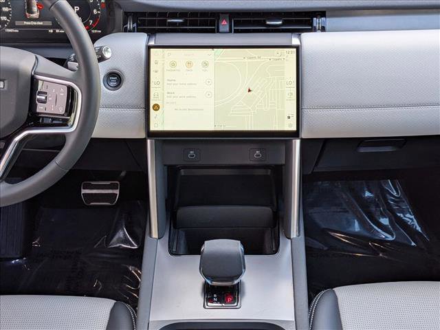 Certified 2024 Land Rover Discovery Sport Dynamic SE image 12