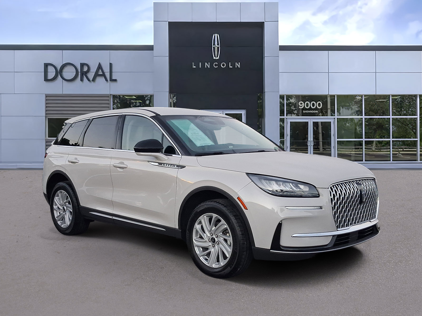 Certified 2024 Lincoln Corsair FWD image 1