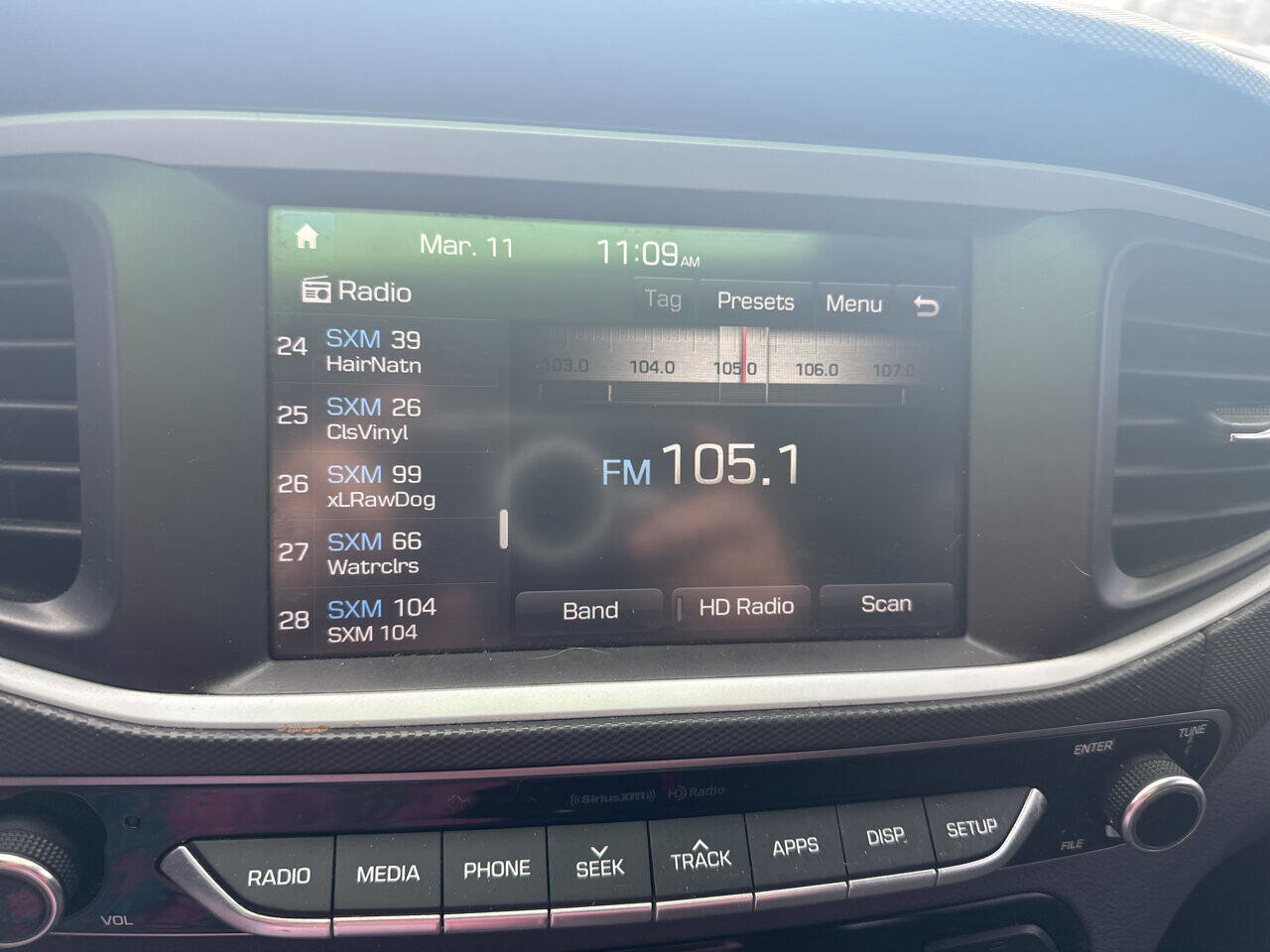 Used 2017 Hyundai Ioniq SEL FWD image 26