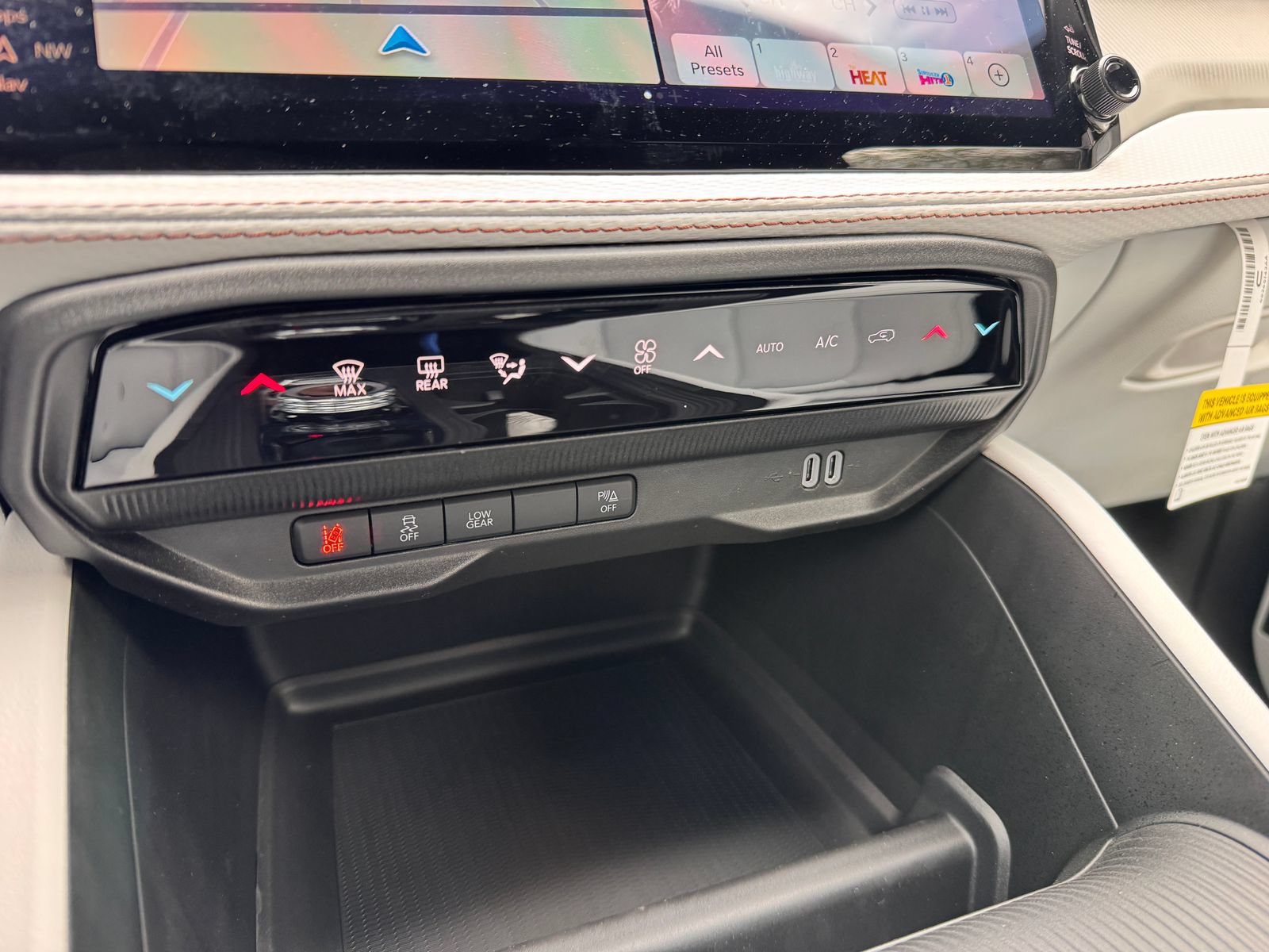 New 2026 Jeep Cherokee Limited AWD/4WD image 21