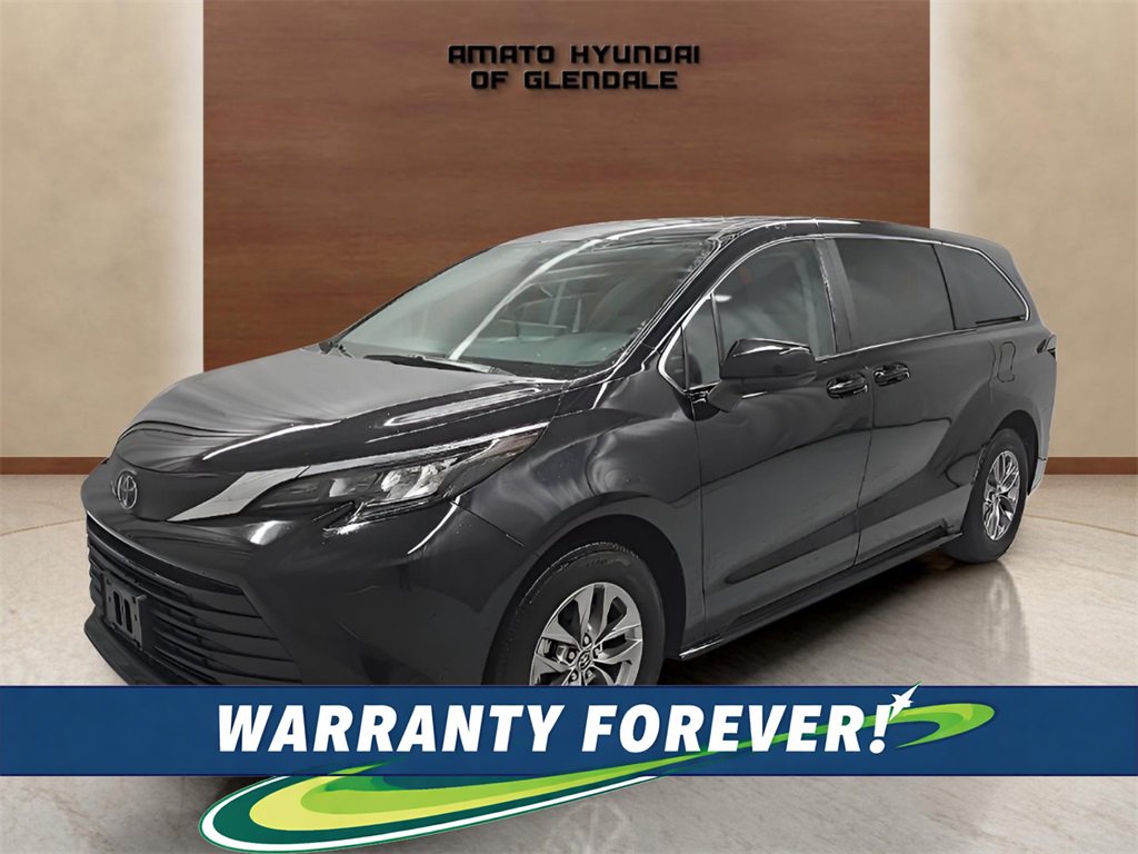 Used 2024 Toyota Sienna LE