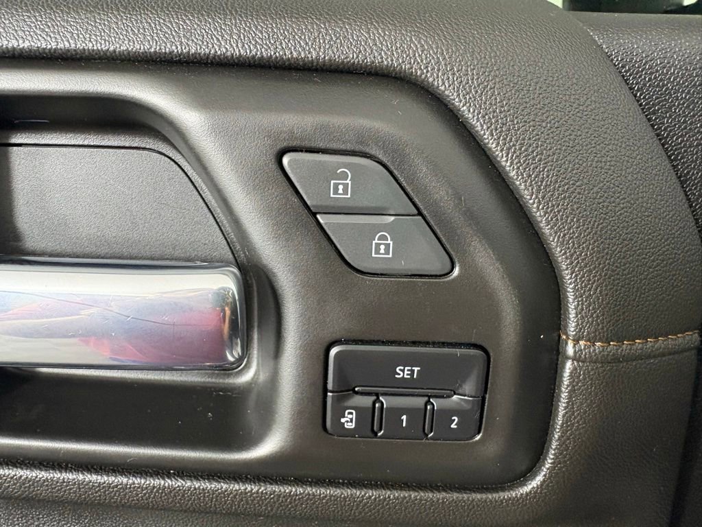 Used 2023 GMC Sierra 2500 AT4 w/ AT4 Premium Plus Package AWD/4WD image 18