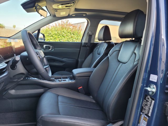 New 2026 Kia Sorento S w/ S Panoramic Sunroof Package FWD image 9